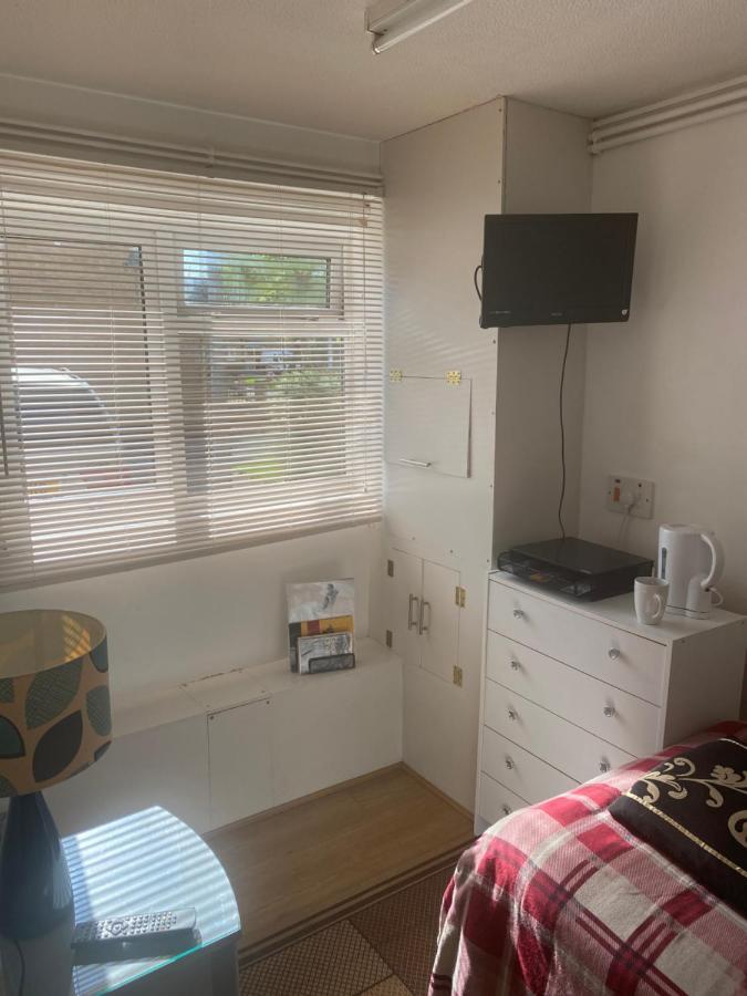 Travelling Stop Apartamento Swindon Exterior foto