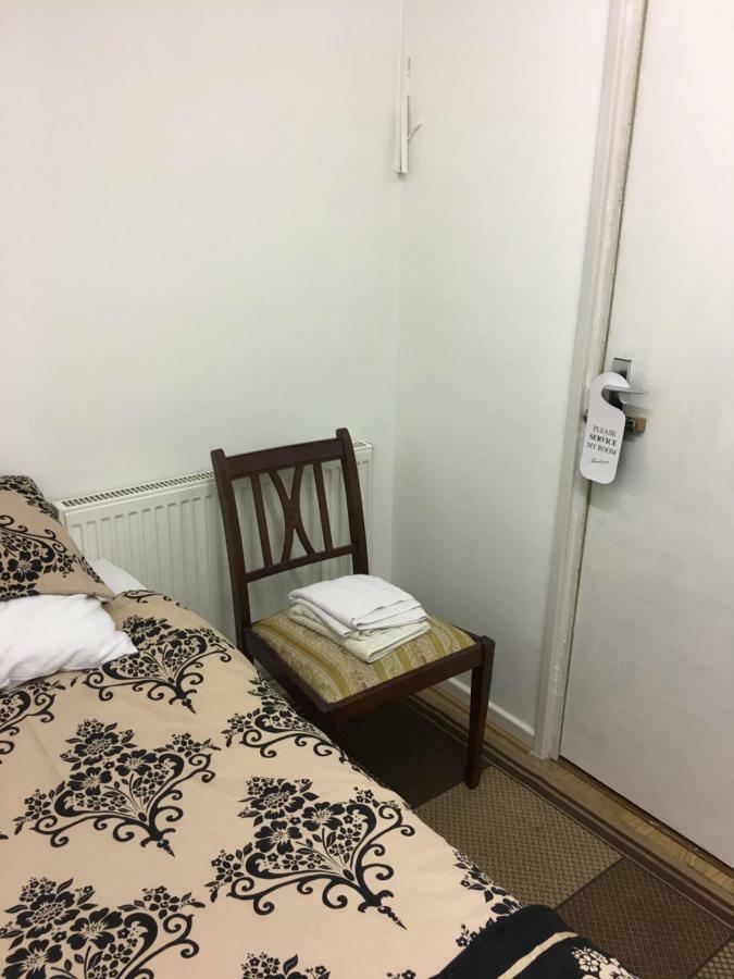 Travelling Stop Apartamento Swindon Exterior foto
