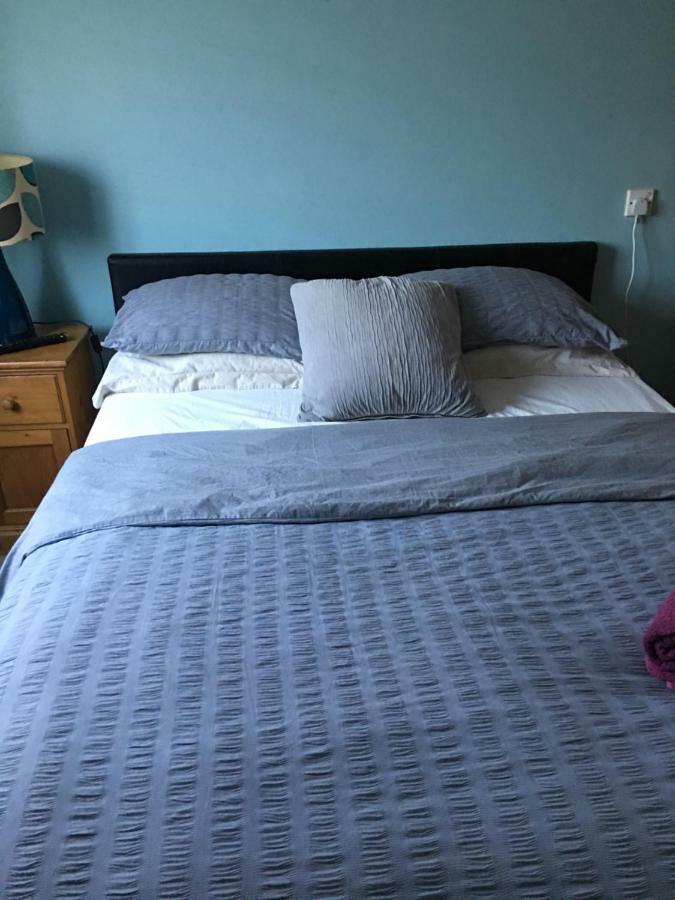 Travelling Stop Apartamento Swindon Exterior foto