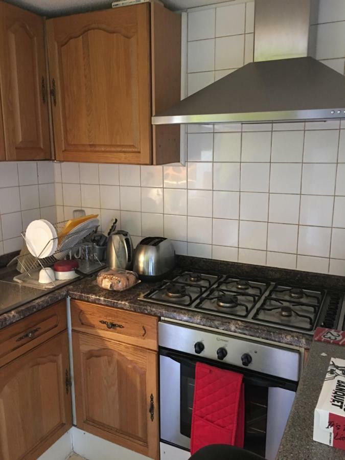 Travelling Stop Apartamento Swindon Exterior foto