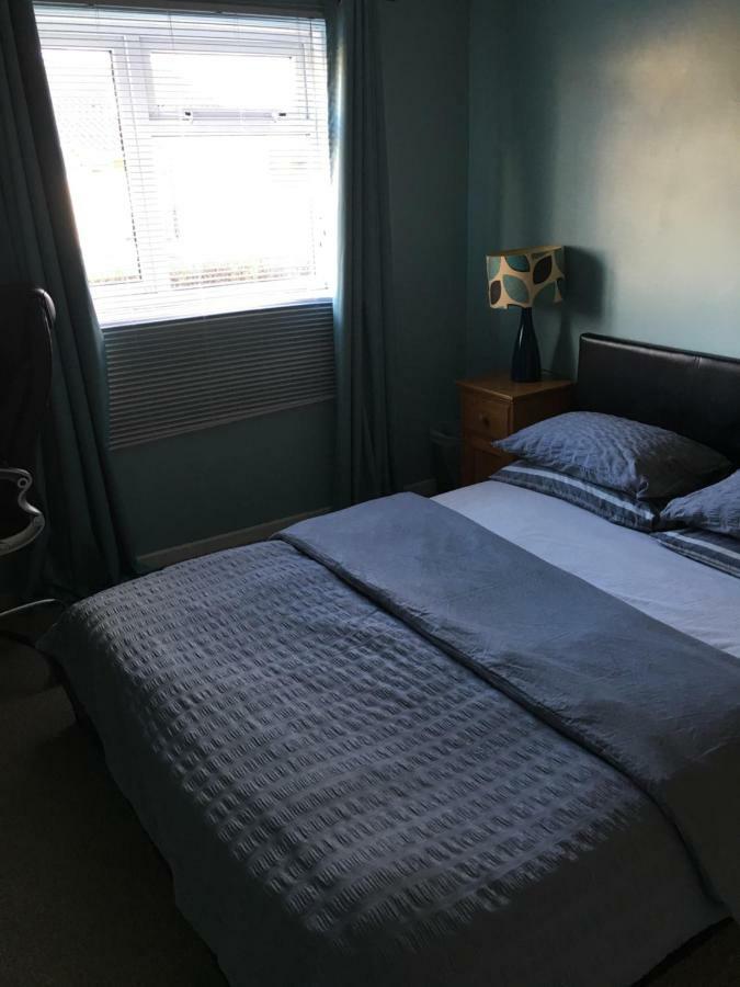 Travelling Stop Apartamento Swindon Exterior foto