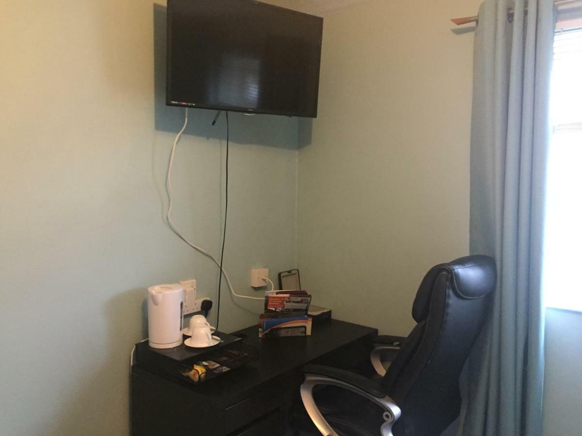 Travelling Stop Apartamento Swindon Exterior foto