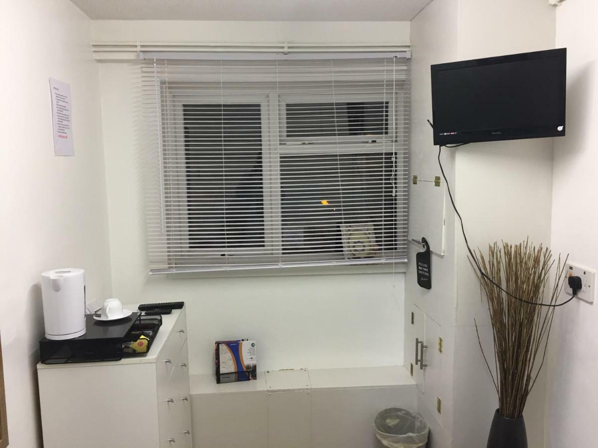 Travelling Stop Apartamento Swindon Exterior foto