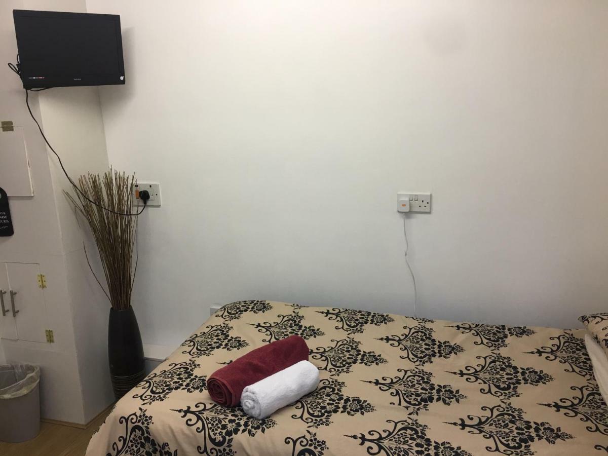Travelling Stop Apartamento Swindon Exterior foto