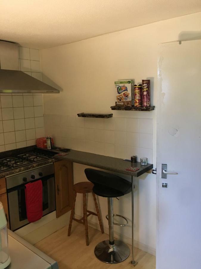 Travelling Stop Apartamento Swindon Exterior foto